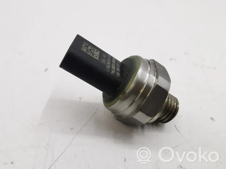 Volkswagen Tiguan Oil pressure sensor 05E906277A