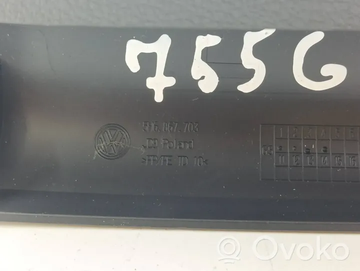 Volkswagen Golf VIII Garniture latéral de hayon / coffre 5H6867703