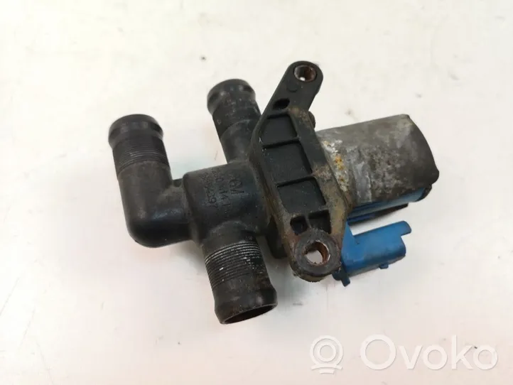 Nissan Primastar Coolant heater control valve 8200414156