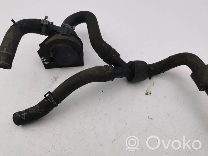 Volkswagen Golf VIII Pompe à eau de liquide de refroidissement 5Q0965567