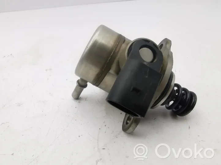 Volkswagen Golf VIII Pompe d'injection de carburant à haute pression 05E127027