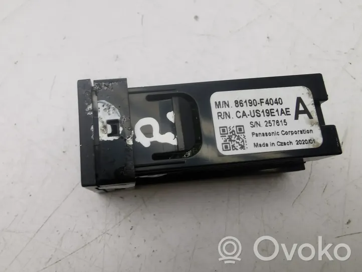 Toyota Corolla E210 E21 Connecteur/prise USB 86190F4040