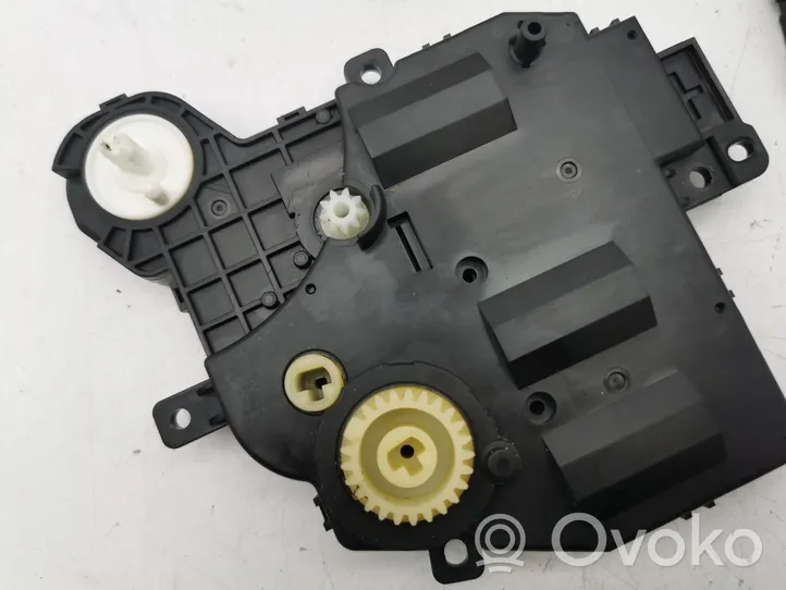 Toyota RAV 4 (XA50) Moteur / actionneur de volet de climatisation 0638009004