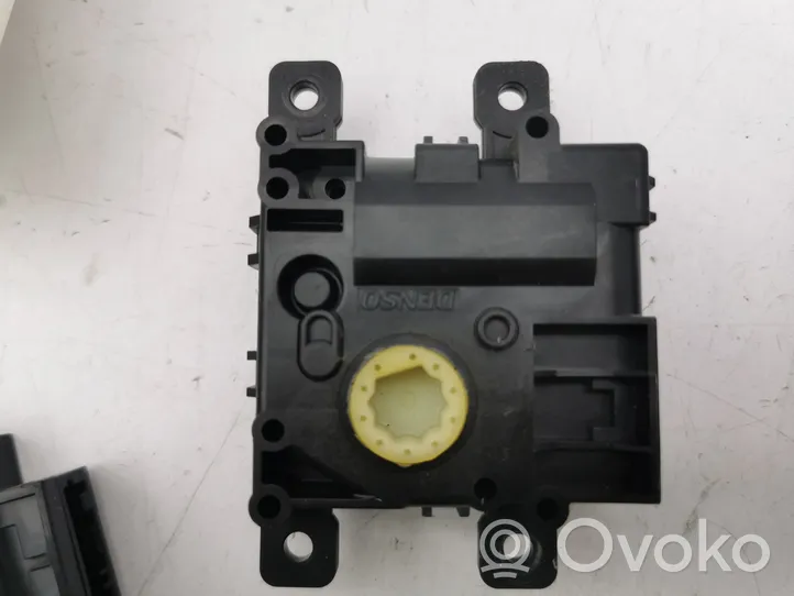 Toyota RAV 4 (XA50) Motorino attuatore aria 0638009004