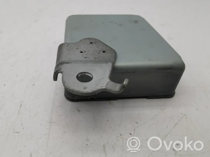 Toyota RAV 4 (XA50) Gateway valdymo modulis 8657242040