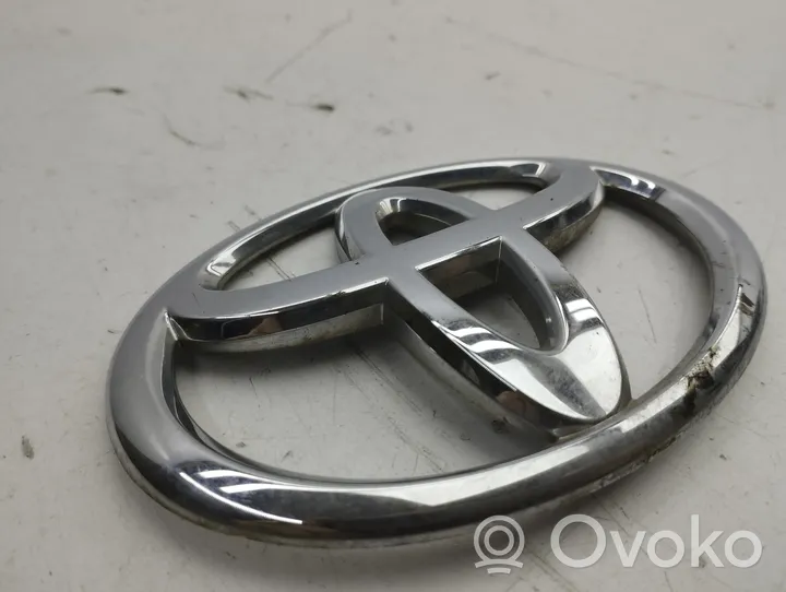 Toyota Yaris Emblemat / Znaczek tylny / Litery modelu 