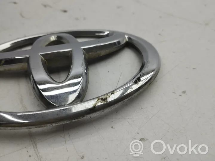 Toyota Yaris Emblemat / Znaczek tylny / Litery modelu 