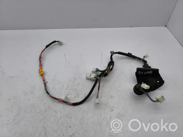 Lexus GS 300 350 430 450H Проводка передних дверей 8215130A80A