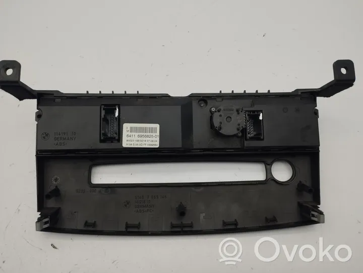 BMW 5 E60 E61 Oro kondicionieriaus/ klimato/ pečiuko valdymo blokas (salone) 6956825