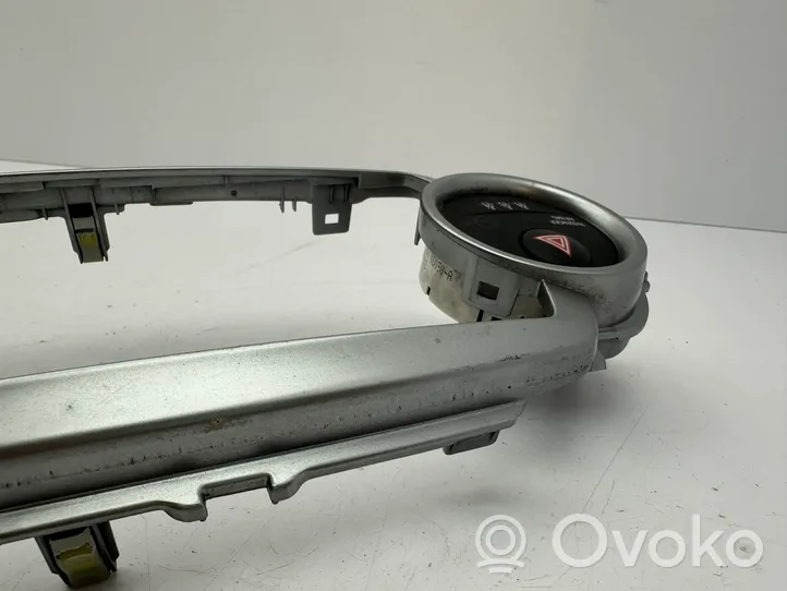 Toyota Yaris Garniture de panneau console centrale 839500D050A