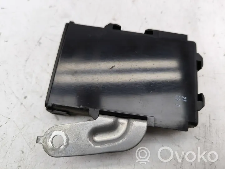 Toyota Yaris Sonstige Steuergeräte / Module 896900D050