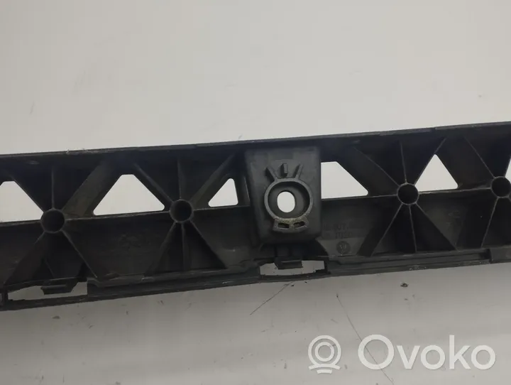 Volkswagen Golf VIII Support de pare-chocs arrière 5H6807863