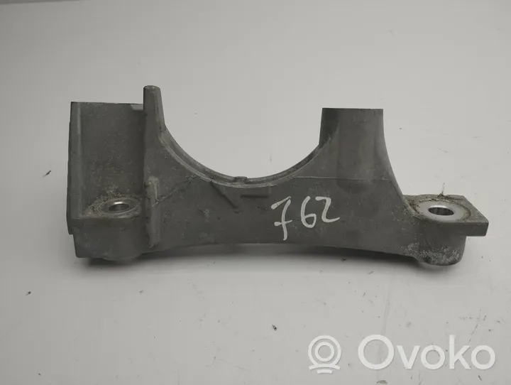 Toyota RAV 4 (XA50) Support, suspension du moteur 