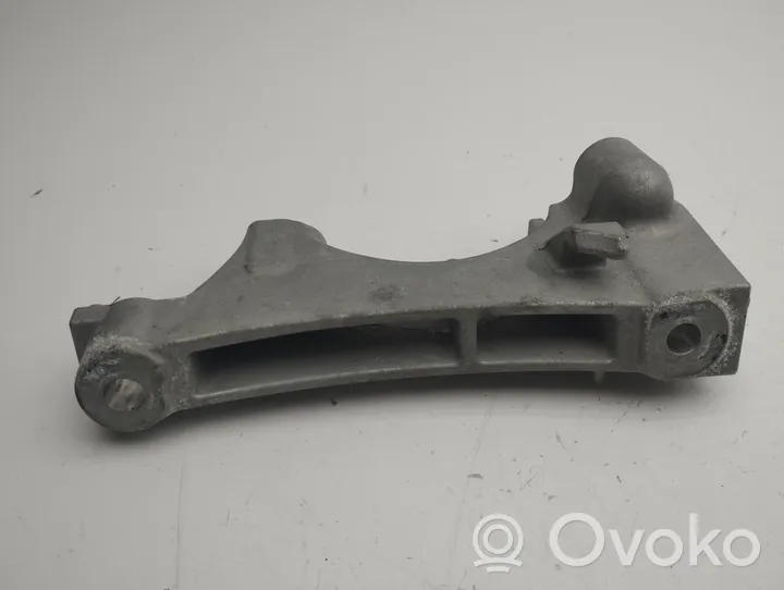 Toyota RAV 4 (XA50) Support, suspension du moteur 