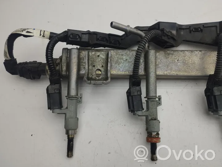 Toyota RAV 4 (XA50) Sprauslu komplekts 8212533180