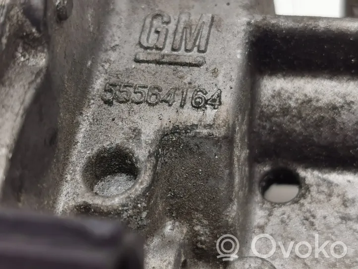 Opel Zafira C Throttle valve 55564164