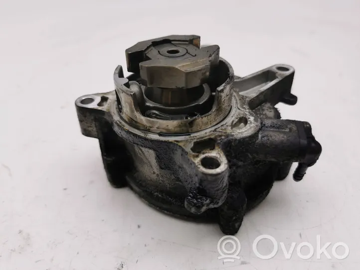 Opel Zafira C Vacuum pump 55581351