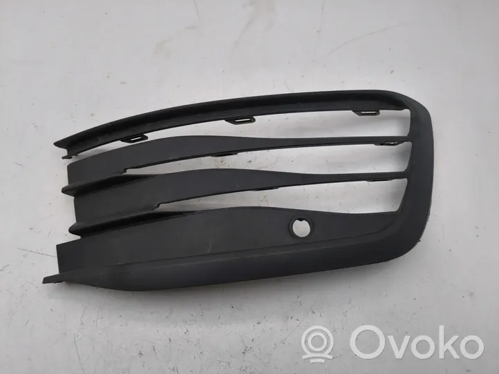 Volkswagen Golf VIII Front bumper lower grill 5H0853666J