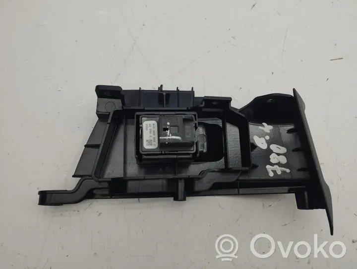 Audi Q2 - Electric window control switch 8V0959855C