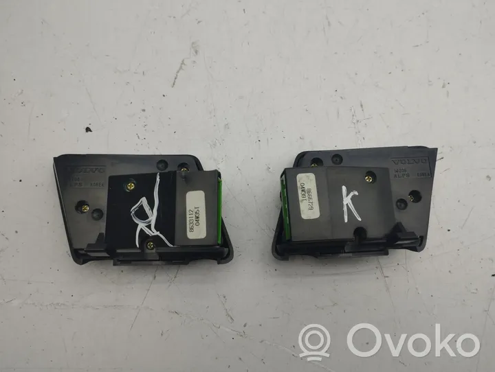 Volvo XC90 Steering wheel buttons/switches 8633112