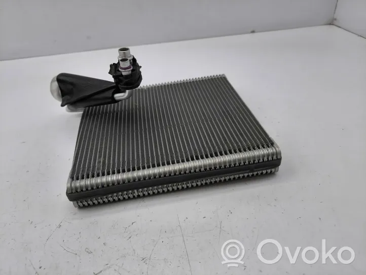 Audi Q2 - Ilmastointilaitteen sisälauhdutin (A/C) 