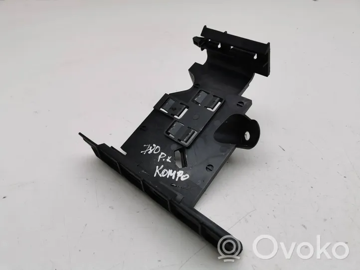 Audi Q2 - Supporto centralina motore 5Q0906507F