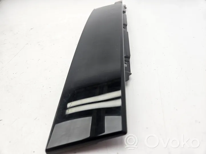 Audi Q3 F3 Etuoven lasin muotolista 83A837901