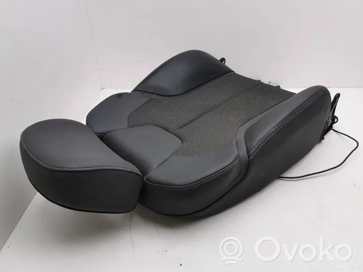 Audi Q2 - Front passenger seat 