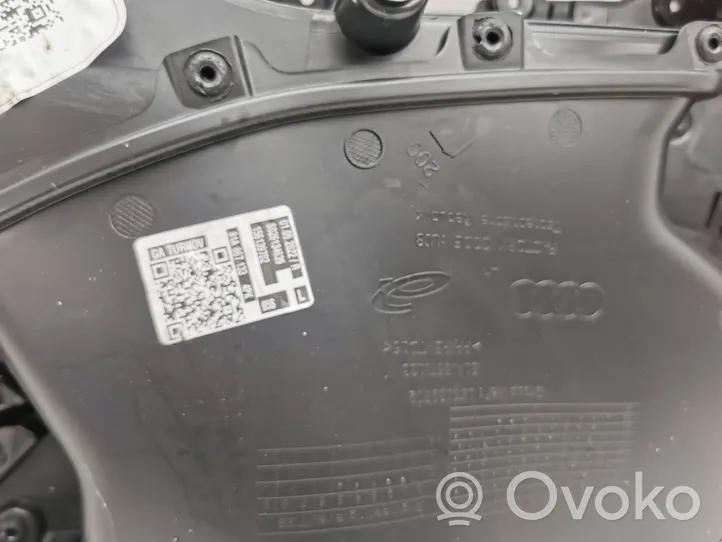 Audi Q2 - Rivestimento del pannello della portiera anteriore 81A867177B