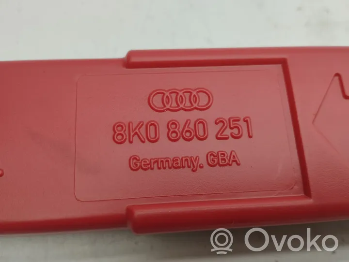 Audi Q3 F3 Segnale di avvertimento di emergenza 8K0860251