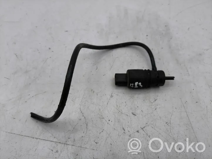 Mercedes-Benz Vito Viano W639 Windscreen/windshield washer pump 