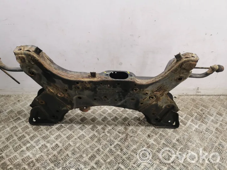 Hyundai i30 Priekinis traversas 62401A2600