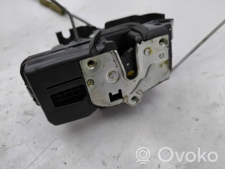 Opel Antara Front door lock 6036