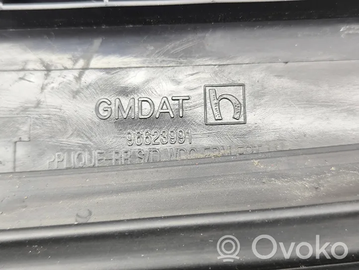 Opel Antara Moulures des vitres de la porte arrière 96623991