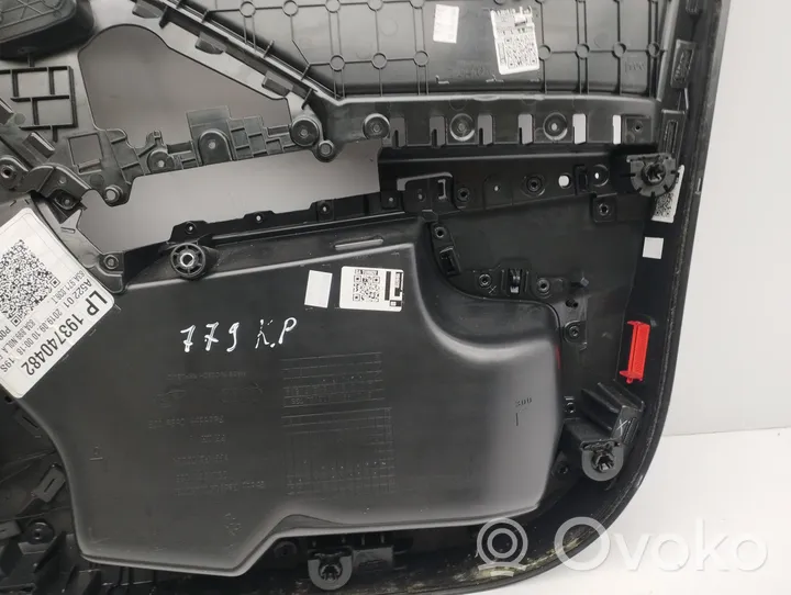 Audi Q3 F3 Revestimiento de puerta delantera 83A971036T