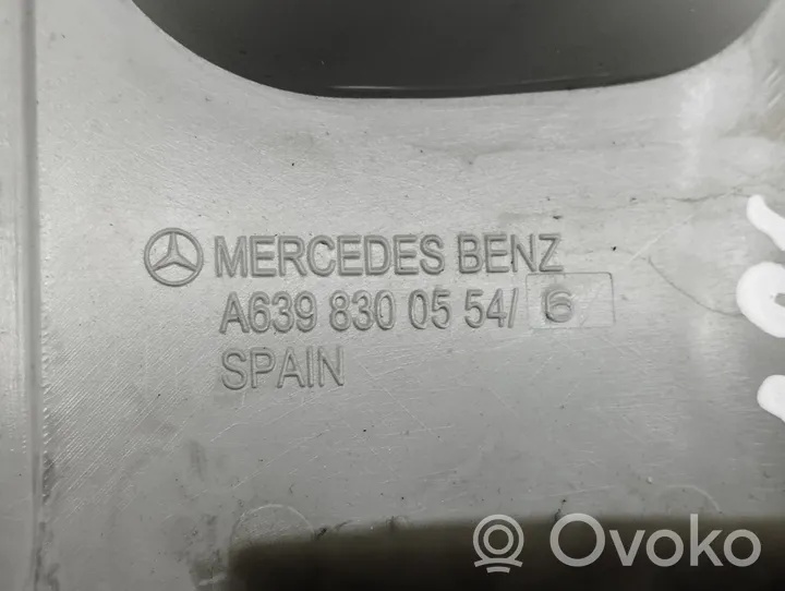 Mercedes-Benz Vito Viano W639 Kratka nawiewu sufitowego A6398300854