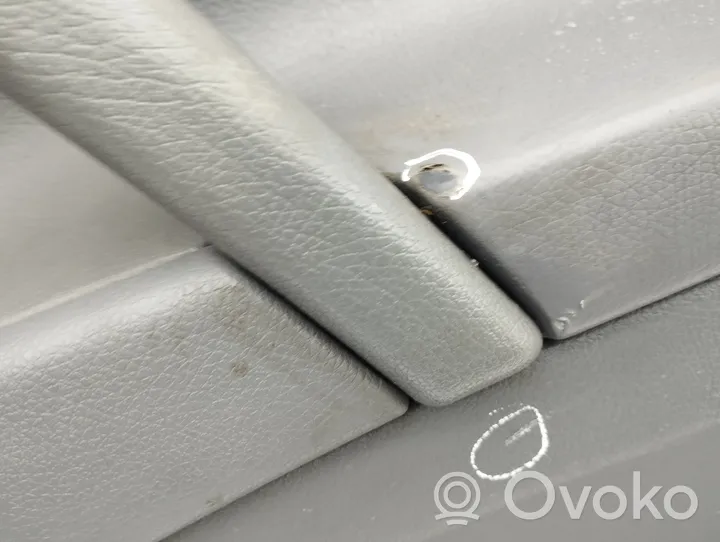 Mercedes-Benz Vito Viano W639 Rivestimento del pannello della portiera anteriore A6397270371