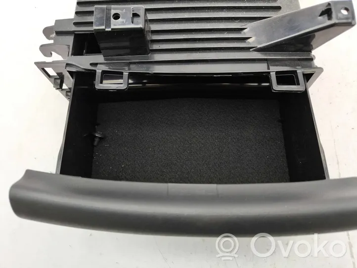 Volkswagen Tiguan Compartimento de almacenamiento del maletero delantero 5NA882600