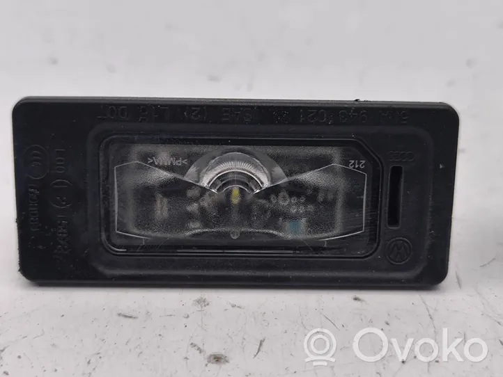 Audi A3 8Y Lampa oświetlenia tylnej tablicy rejestracyjnej 5NA943021