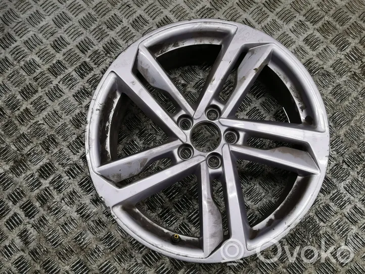 Audi A1 Felgi aluminiowe R17 82A601025K