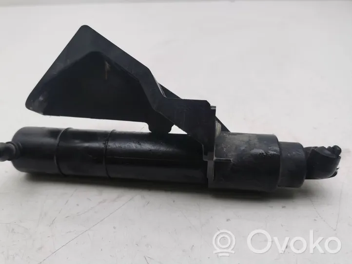 Mercedes-Benz ML W164 Headlight washer spray nozzle 