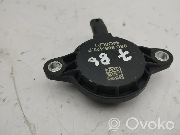 Seat Leon IV Zawór sterujący / Ustawienia wałka rozrządu 05C906423E