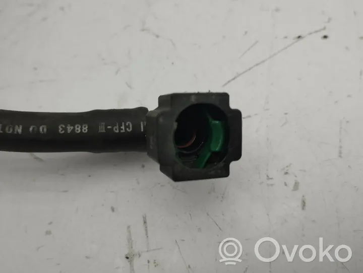 Citroen C-Crosser Tuyau d'alimentation conduite de carburant 8843