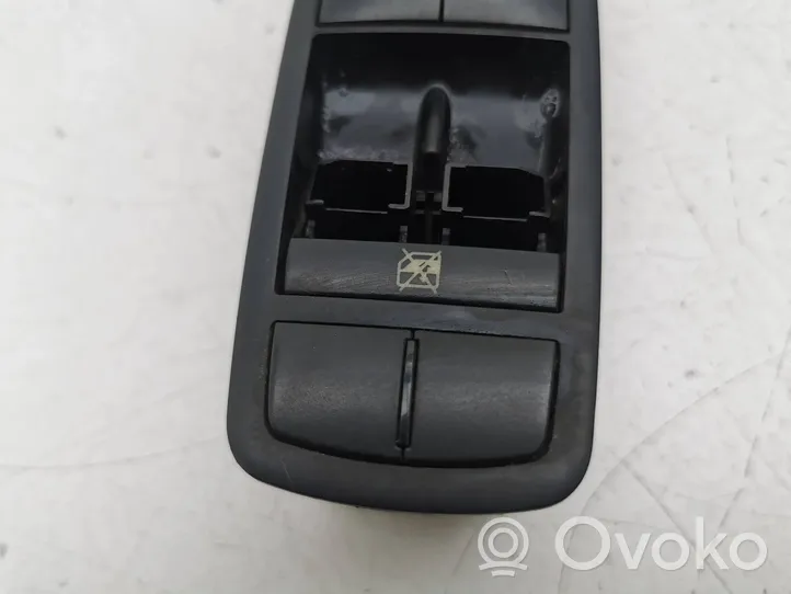 Mercedes-Benz ML W164 Interruttore di controllo dell’alzacristalli elettrico A2518300290