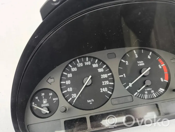 BMW 5 E39 Compteur de vitesse tableau de bord 6906998