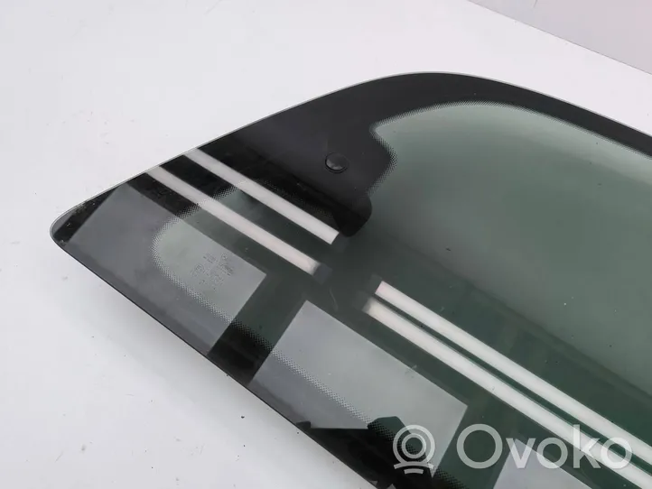 Mercedes-Benz Vito Viano W639 Rear side window/glass 