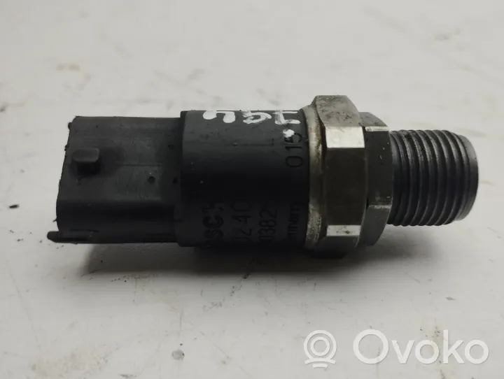 BMW 5 E39 Sensore di pressione del carburante 87221003825