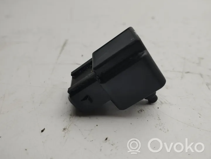 BMW 5 E39 Air pressure sensor 2246977