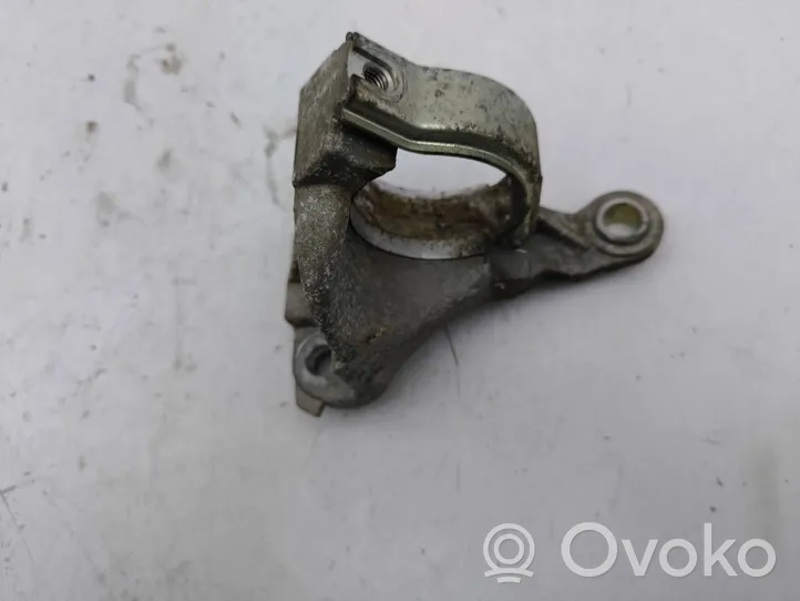 Nissan Qashqai Wspornik / Mocowanie łożyska podpory wału napędowego 397747134R