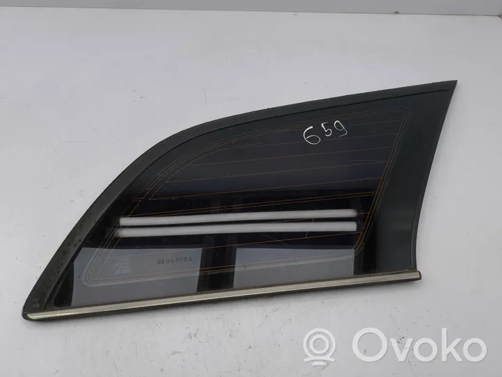 Toyota Avensis T250 Rear side window/glass 